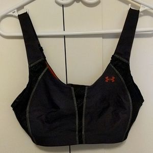 UNDER ARMOUR Sports Bra